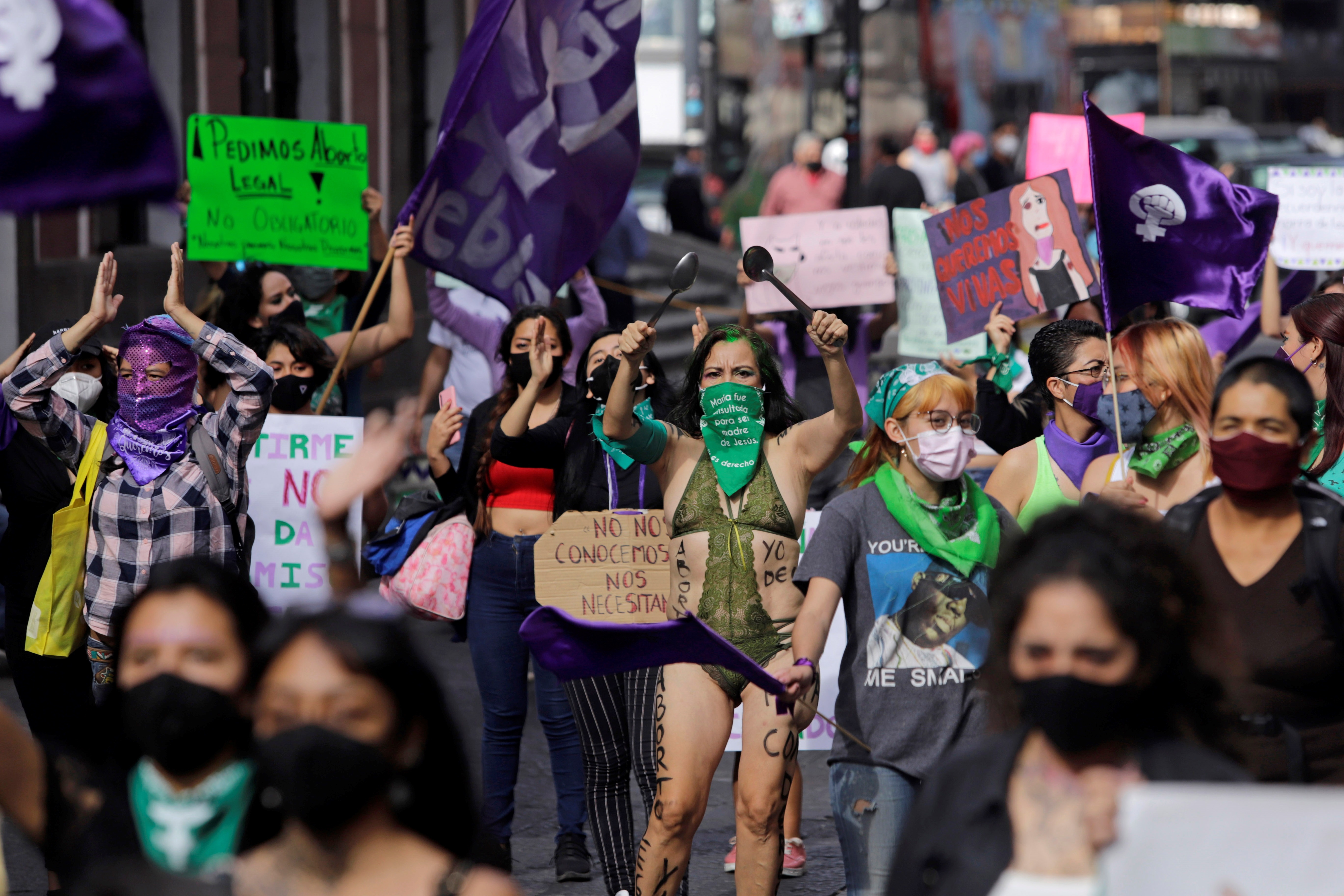 En México, la violencia contra las mujeres y los feminicidios se han incrementado de manera alarmante. (Foto: EFE/Hilda Ríos/ Archivo)