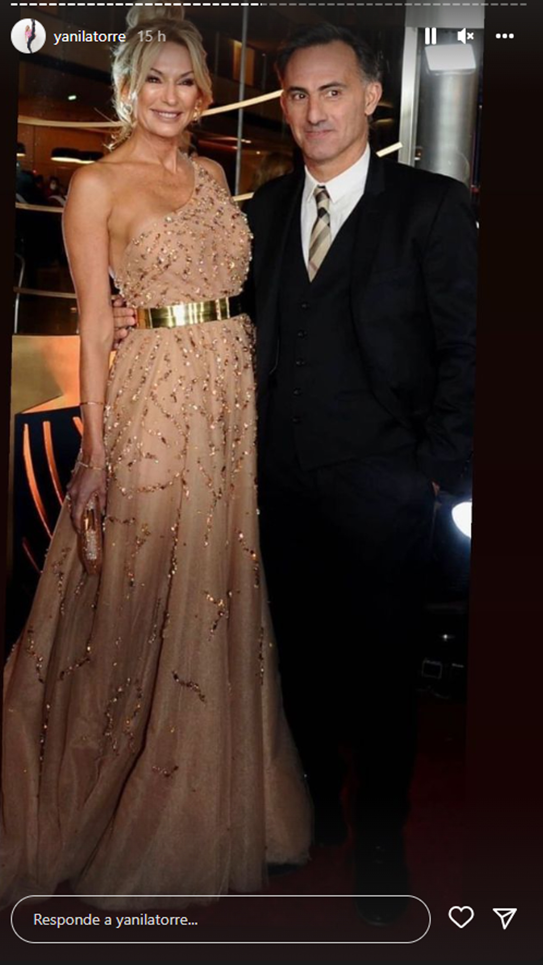 Yanina Latorre y su marido, en el salón del hotel Hilton donde se celebraron los Martín Fierro 2022