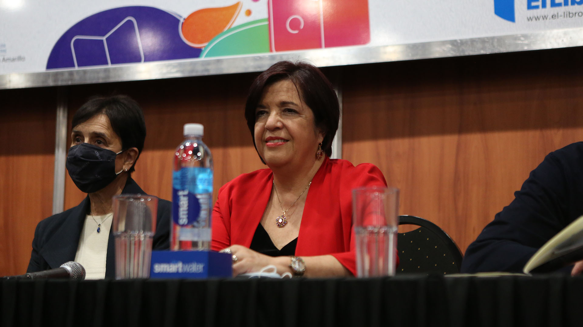 En la Feria. Marta Cohen, con nuevo libro y un mensaje contundente.