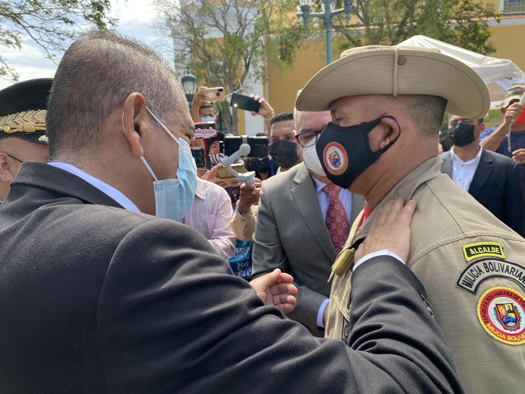 El alcalde Sergio Hernández de Ciudad Bolívar, ascendido a primer teniente de la milicia el 19 de abril de 2022