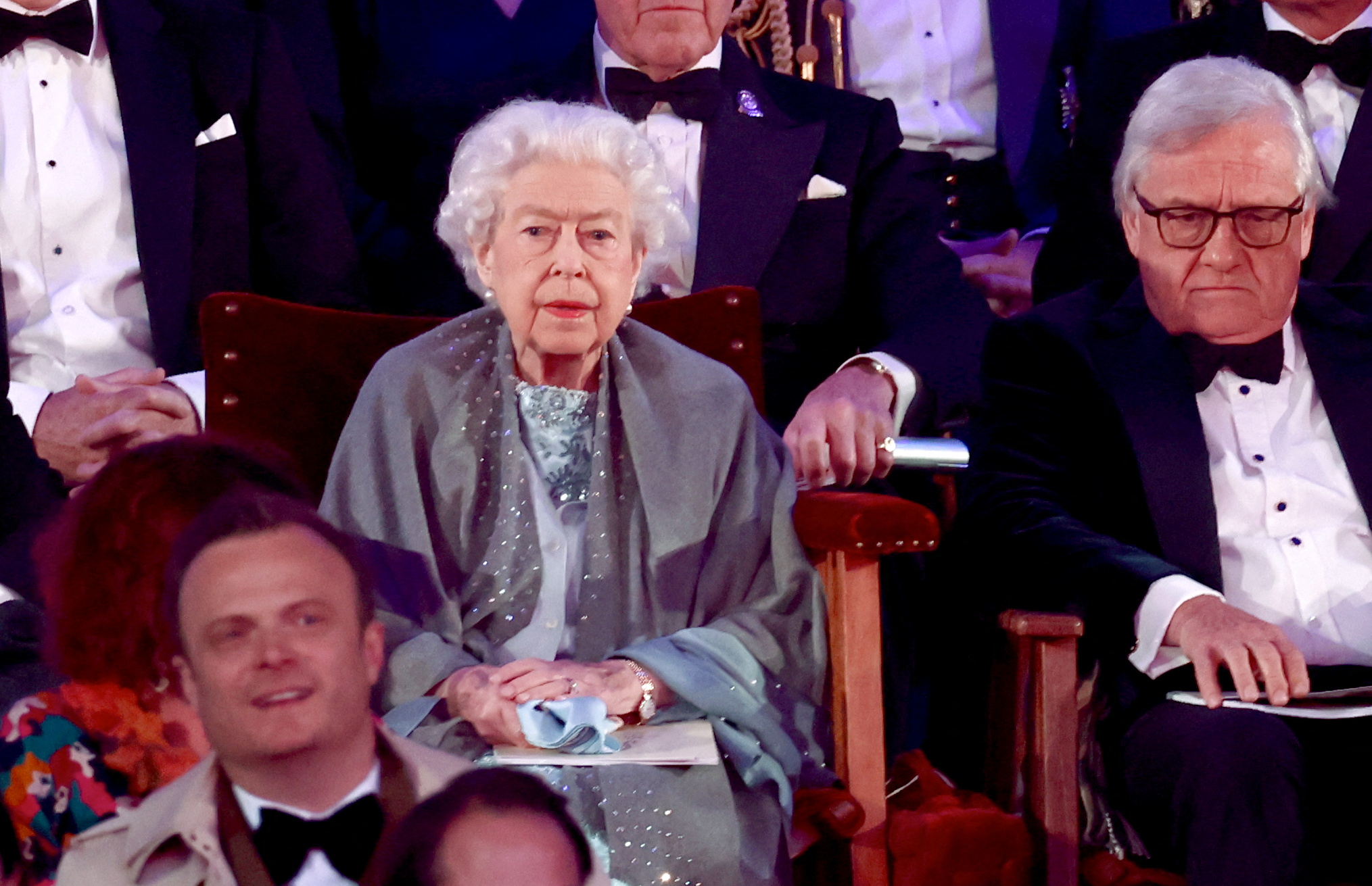 La reina Isabel de Gran Bretaña observa la celebración del Jubileo de Platino del Royal Windsor Horse Show en el Castillo de Windsor, en Windsor, Gran Bretaña, el 15 de mayo de 2022 (Reuters)
