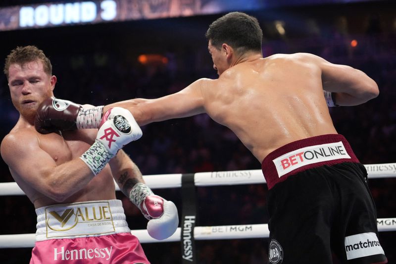 El plan de Canelo Álvarez de volver a México sigue en pie a pesar de la derrota contra Dmitry Bivol (Foto: Joe Camporeale/USA TODAY)