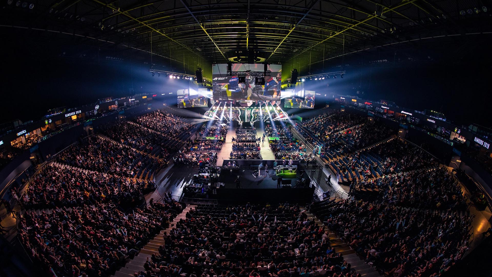 Arena repleta por evento de esports | Créditos: ESL