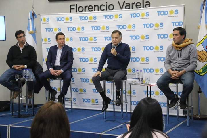 En el acto de ayer estuvieron presentes el intendente Andrés Watson; Alexandre Roig, Presidente del INAES; el diputado nacional Julio Pereyra y el secretario Gremial de la UTEP, Gildo Onorato.