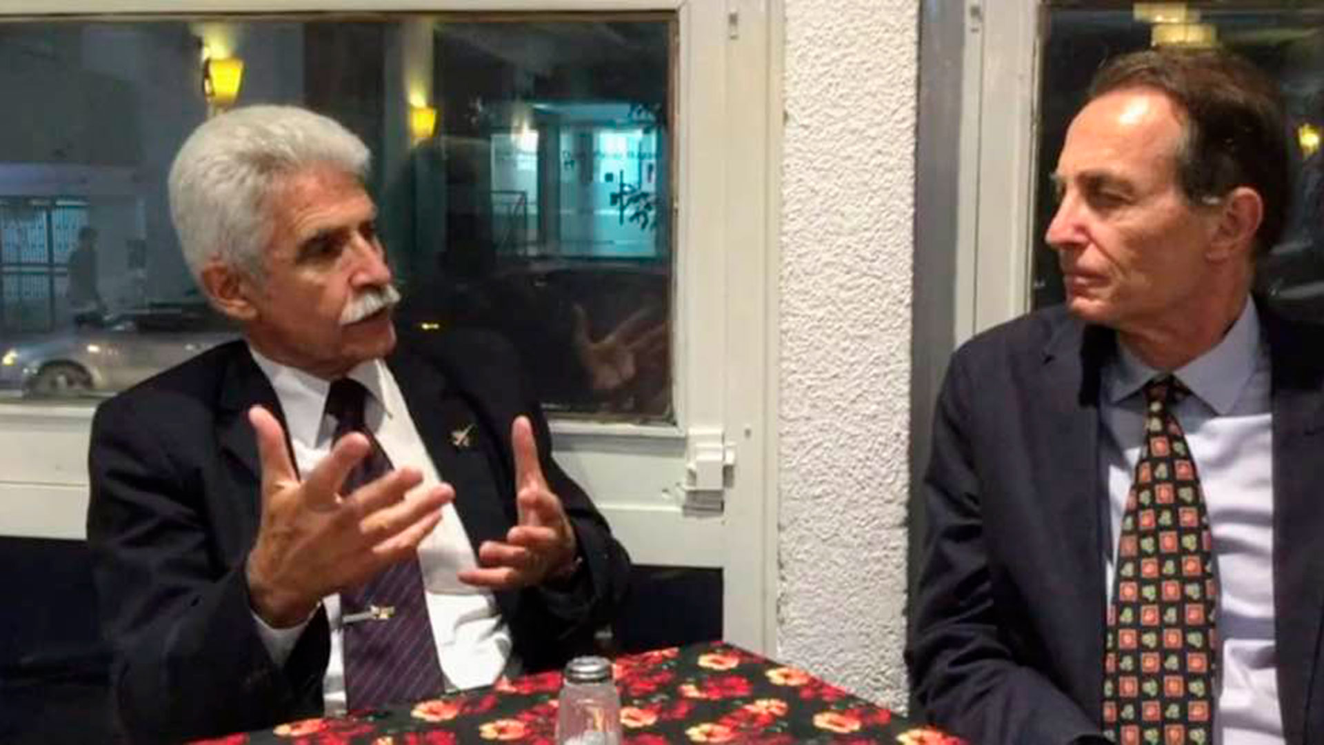 Pablo Carballo y Nicolás Kasanzew años después de la guerra de Malvinas