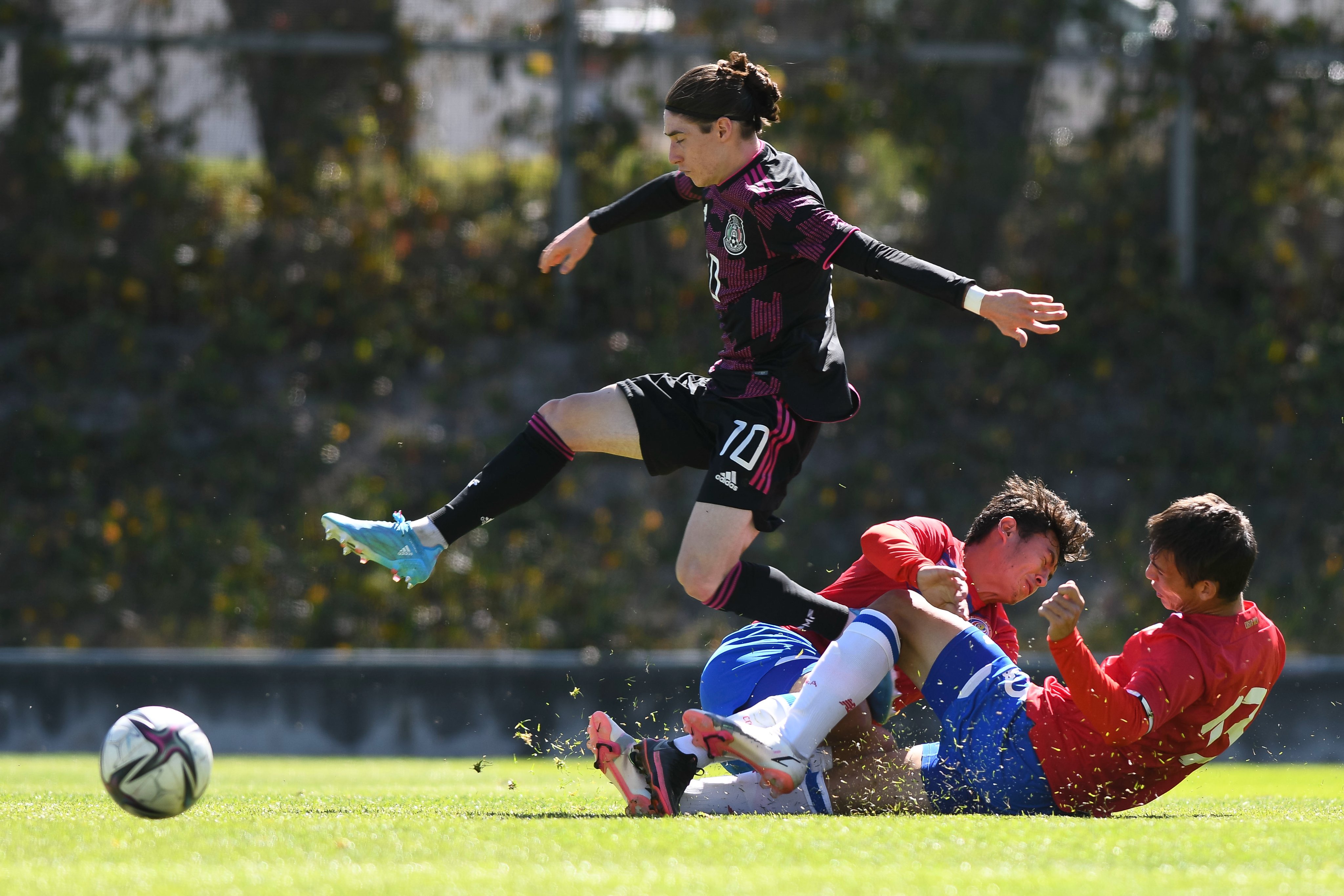 Marcelo Flores con la Selección Mexicana. Foto: Twitter @miseleccionmxEN