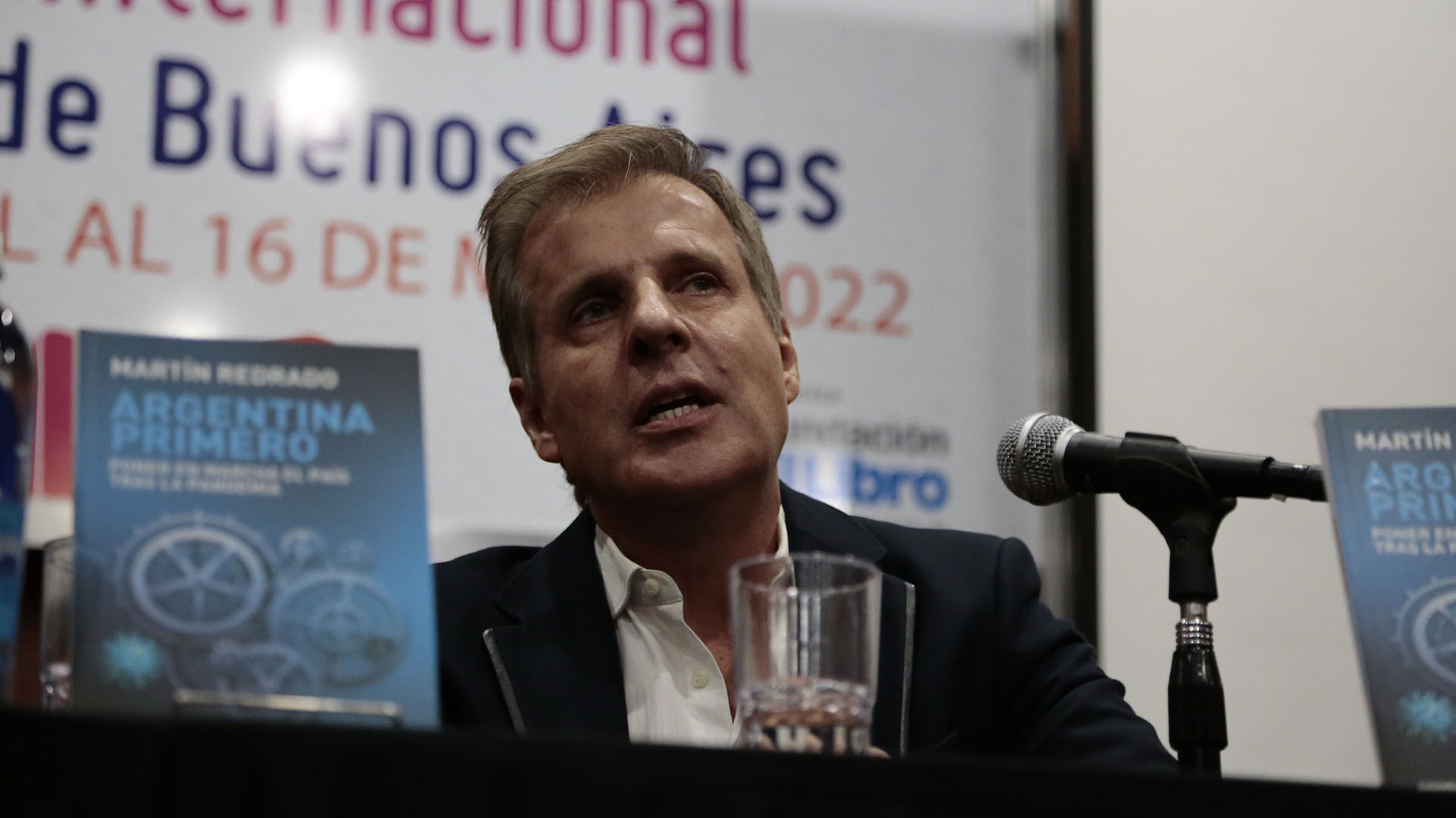 Redrado en la Feria del Libro (Luciano González)