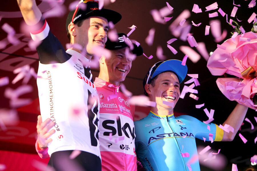 Tom Domoulin (2º), Chris Froome (1º) y Miguel Ángel López (3º), el podio del Giro de Italia 2018. Foto: Colprensa-Cortesía Luis Barbosa