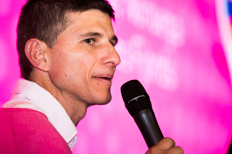 El colombiano Luis Fernando Saldarriaga, director técnico de ciclismo. Foto: Colprensa - Cortesía Postobón