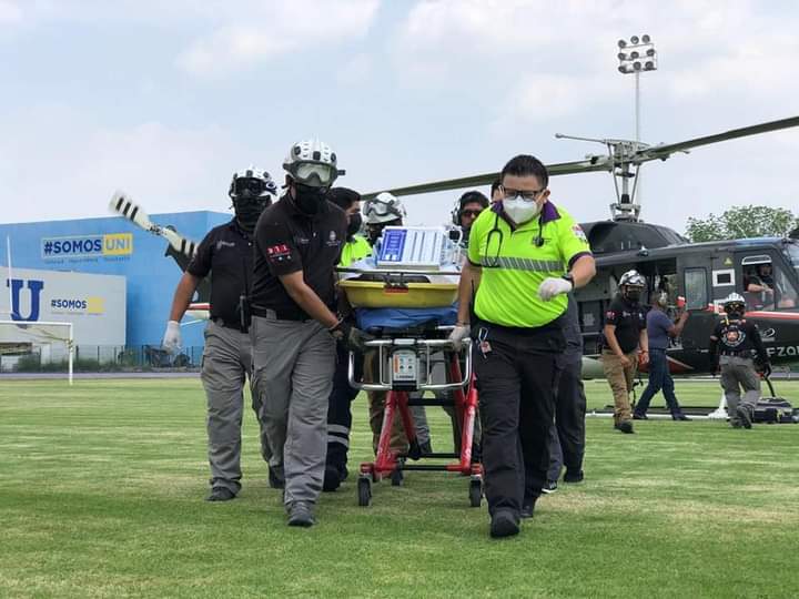 La menor de cuatro años fue trasladada en helicóptero al Hospital Universitario (Foto: @PC_NuevoLeon)