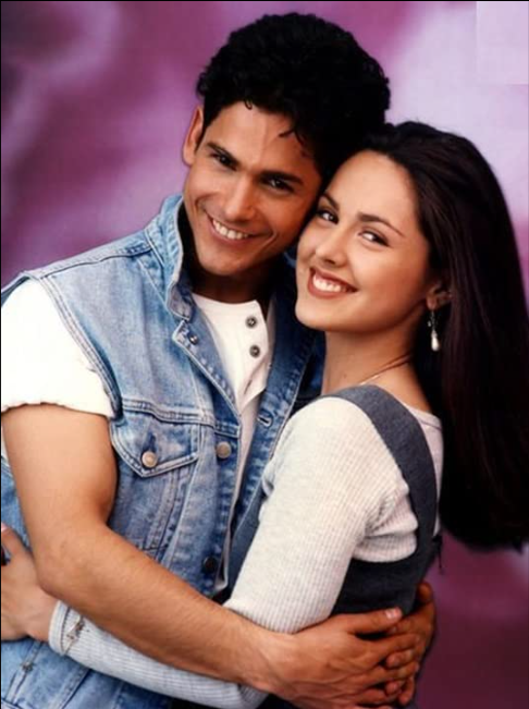 Flavio César y Natalia Esperón en Agujetas de color de rosa (1994) Foto: IMDB/Televisa