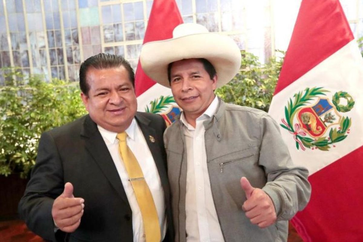Bruno Pacheco y Pedro Castillo. Investigaciones podrían alcanzar al mandatario.