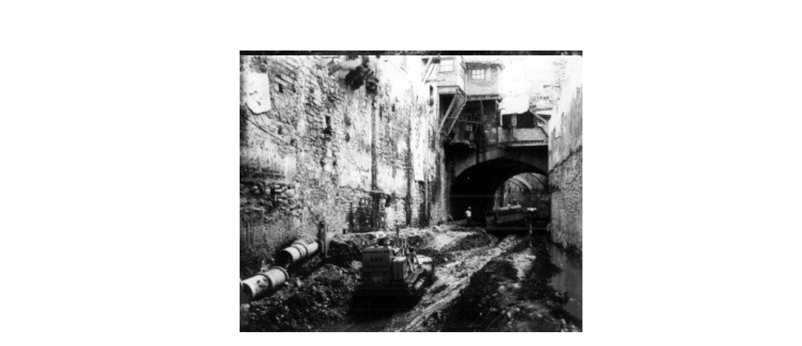 Los habitantes de la ciudad cuentan las leyendas de los túneles. Mediateca INAH