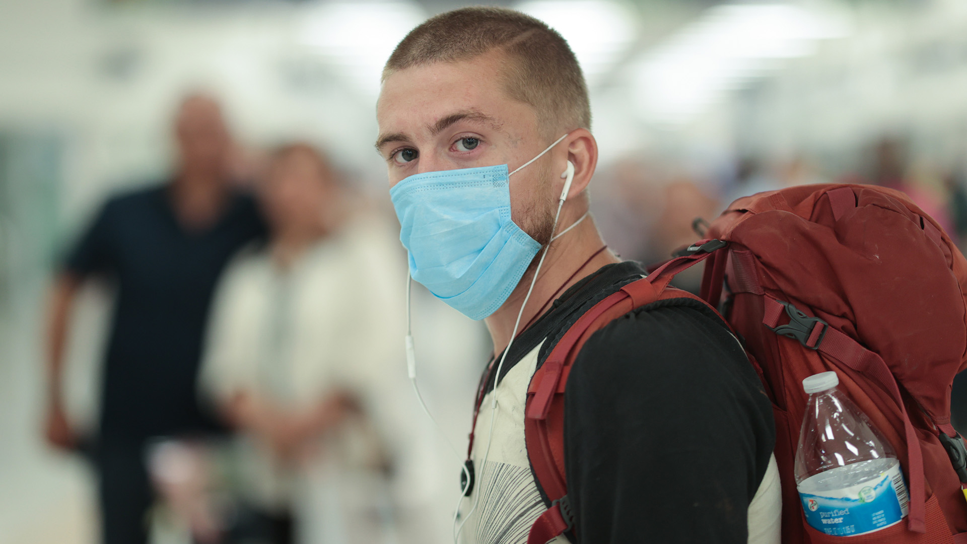 El fin de la pandemia dependerá del acceso a la vacunación contra el COVID-19/Hector Vivas/Getty Images)