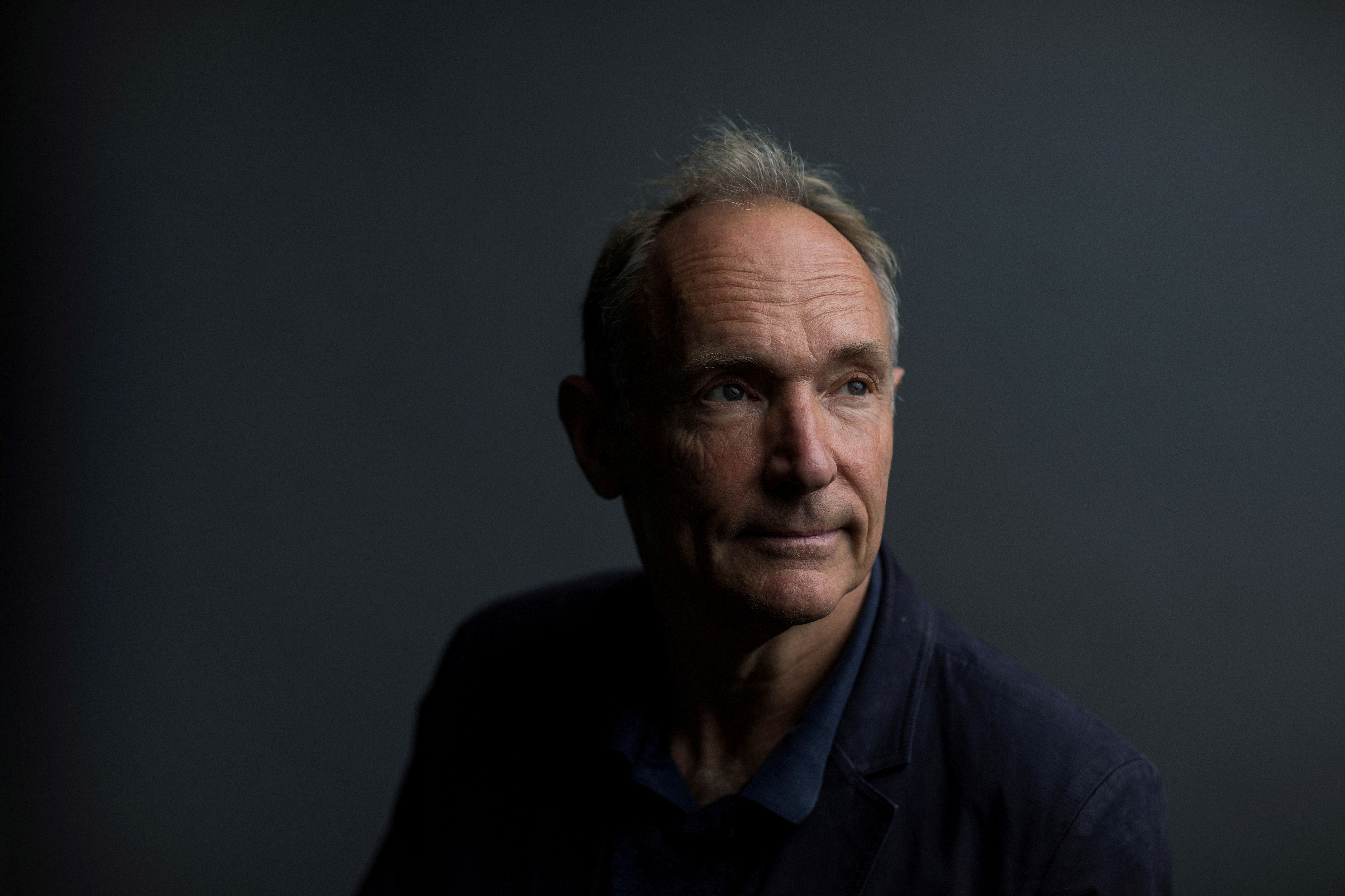 Tim Berners-Lee, conocido como el padre de la web (REUTERS/Simon Dawson/File Photo)
