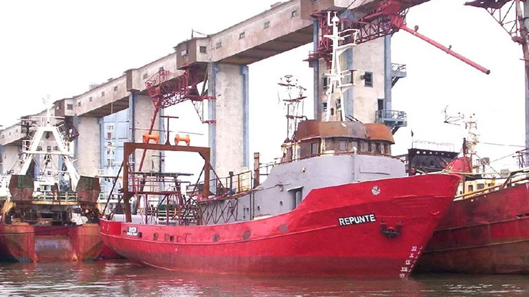 El buque "Repunte" había sido reformado en 2006 para habilitar la pesca de langostinos