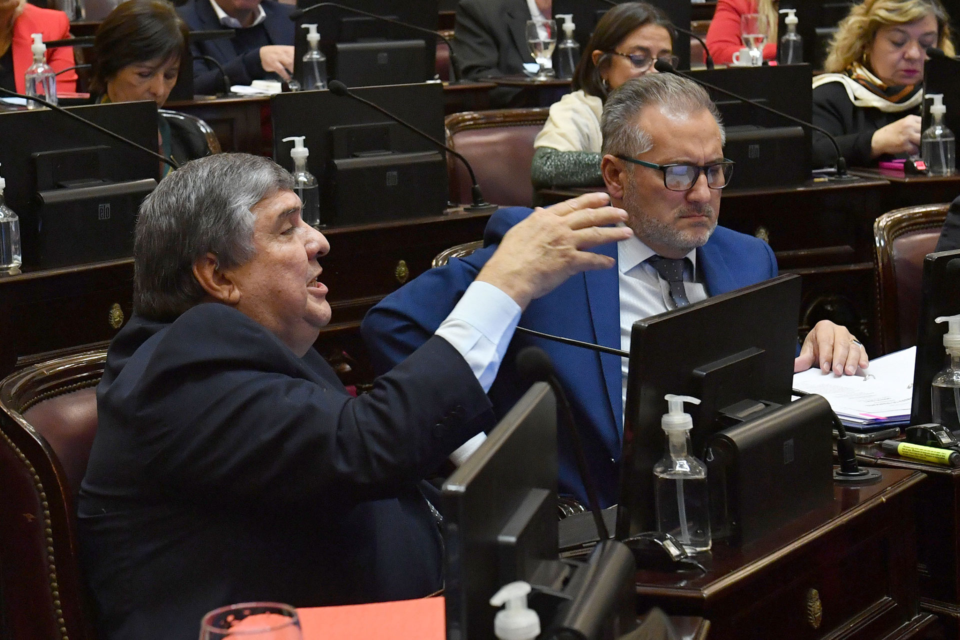 Sesión Pública Especial en el Senado de la Nación en la que se da tratamiento a la creación del Fondo Nacional para la cancelación de la deuda con el FMI, acuerdos internacionales, la designación de cónsules honorarios y un paquete de proyectos de declaración, entre otros temas. El 12 de mayo de 2022, en Buenos Aires, Argentina. Foto: Comunicación Senado.