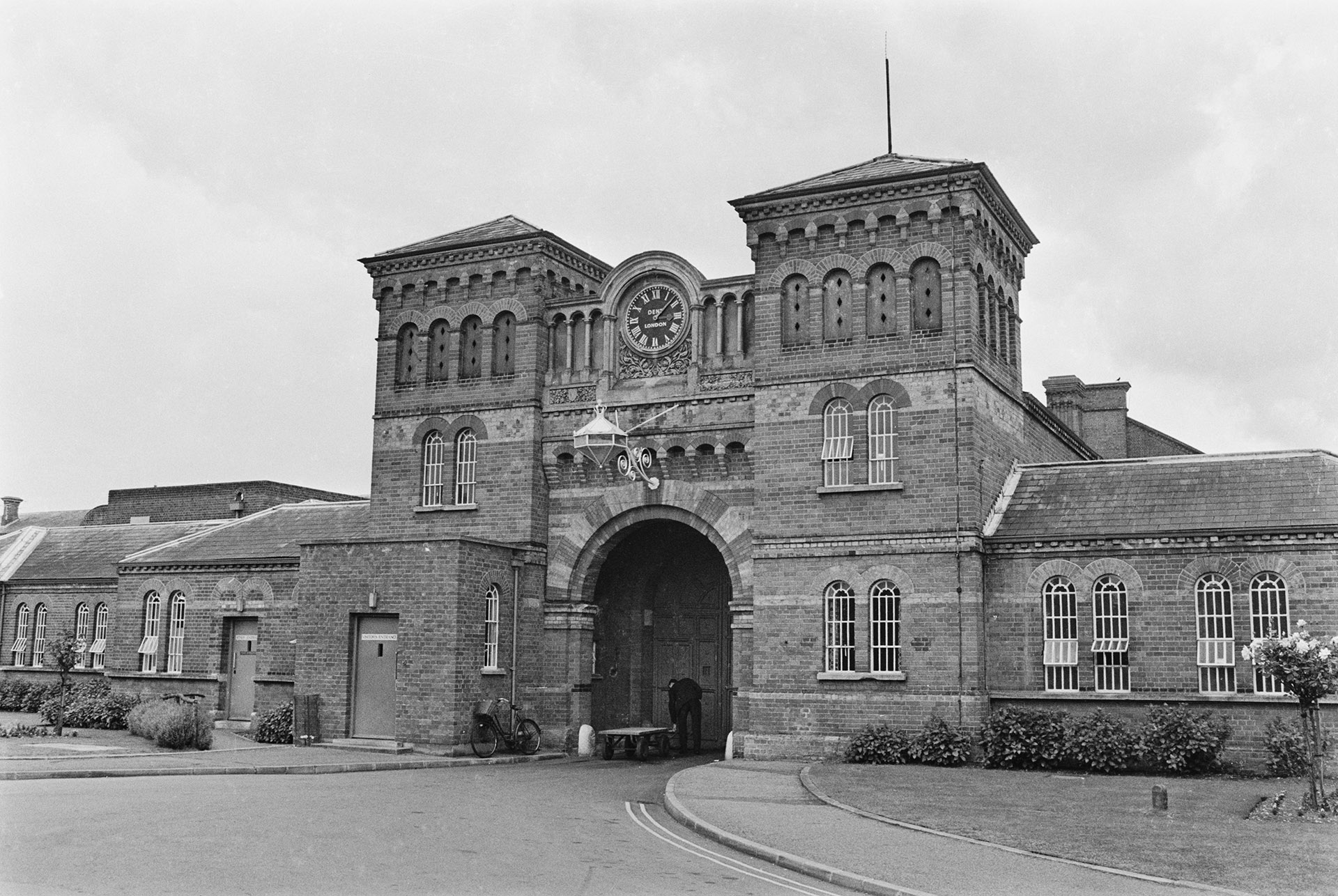 El hospital psiquiátrico de alta seguridad Broadmoor en Crowthorne, Berkshire, Inglaterra (Photo by William Lovelace/Daily Express/Hulton Archive/Getty Images)
