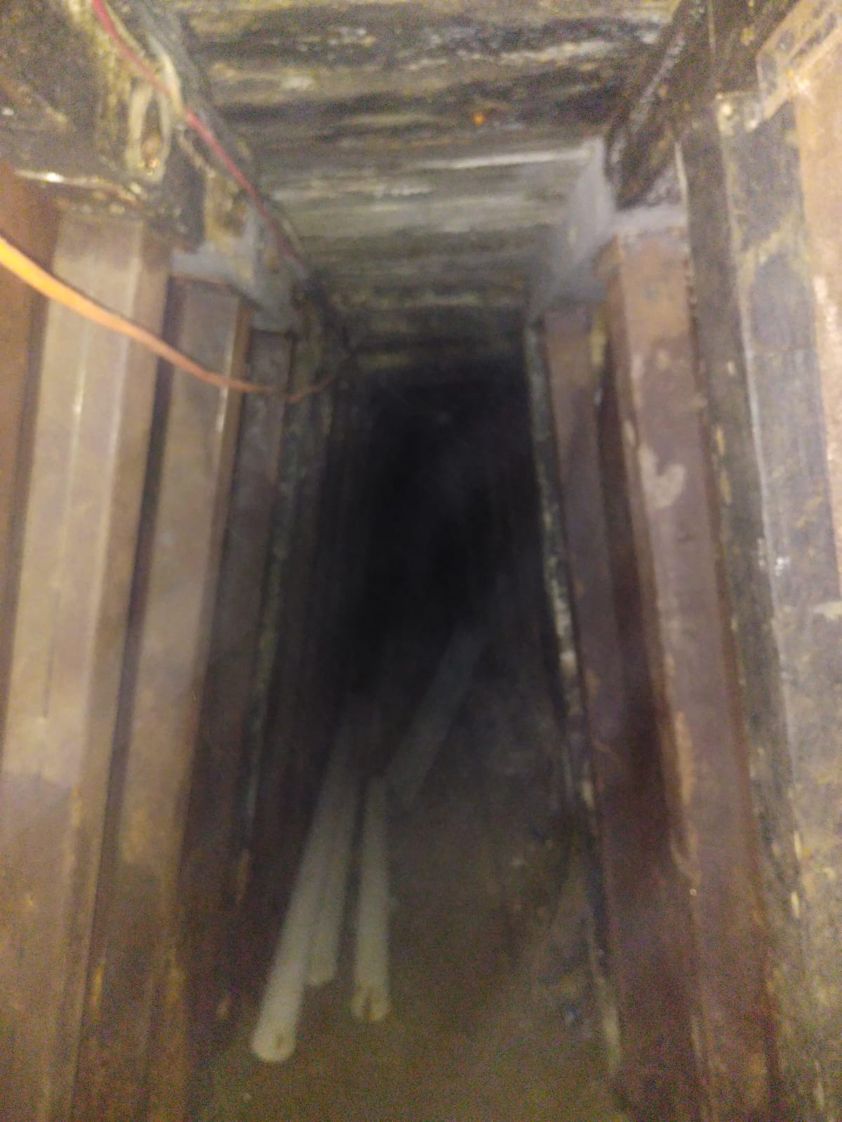 El túnel contaba con electricidad e iluminación (Foto: Twitter/alisguerra8)