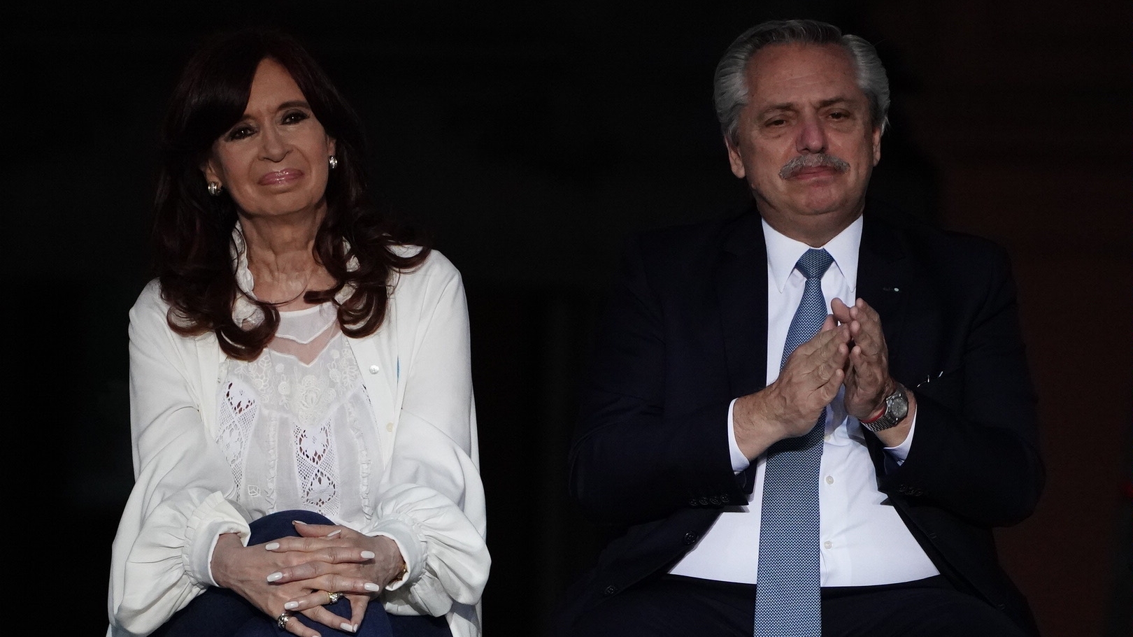 Alberto Fernández y Cristina Kirchner durante un acto oficial en la Plaza de Mayo donde ya había diferencias entre ellos