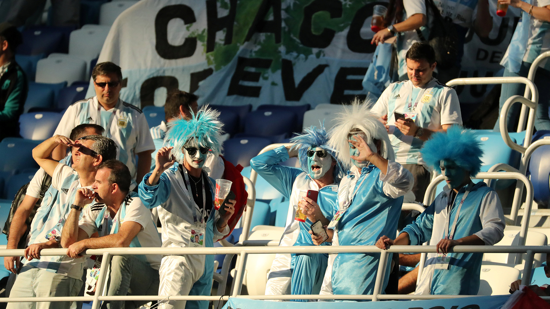 Aerolíneas Argentinas lanzó 6 vuelos especiales para la fase inicial, y no descarta sumar más vuelos si la "Scaloneta" avanza en la competencia (REUTERS/Lucy Nicholson)