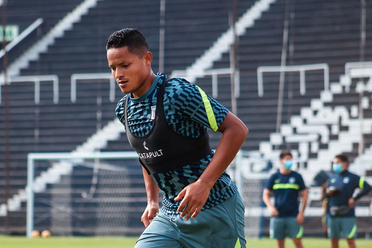 Yordi Vílchez fue titular el año pasado en Alianza Lima y este 2022 ha sostenido su gran nivel. | Foto: Alianza Lima
